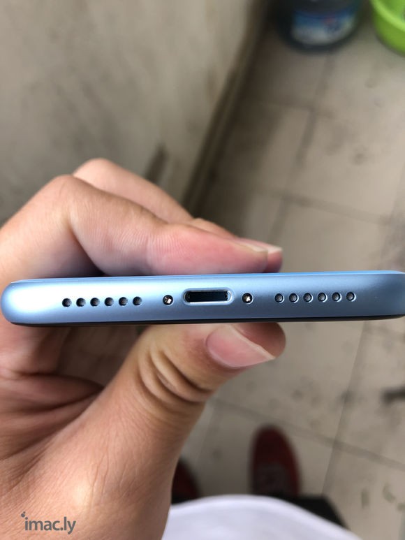 iphonexr确实质感有些差LCD显示区域与黑色边框交接的-1.jpg