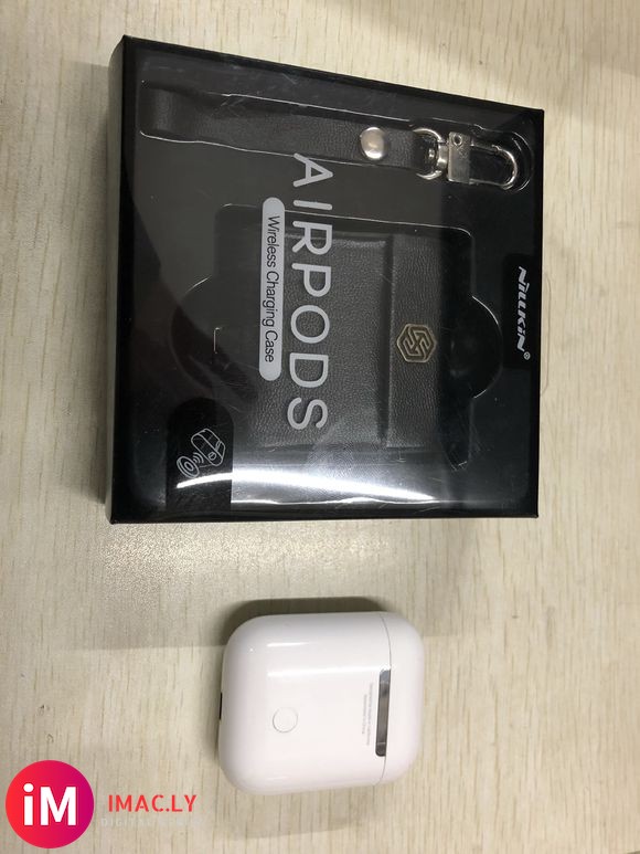 哈哈哈 真香 899到手的AirPods 再加上一个无线充电-2.jpg