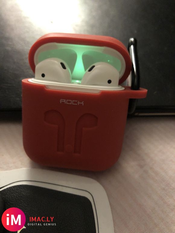 猫宁的AirPods  套了件外衣 感觉安全多了-1.jpg