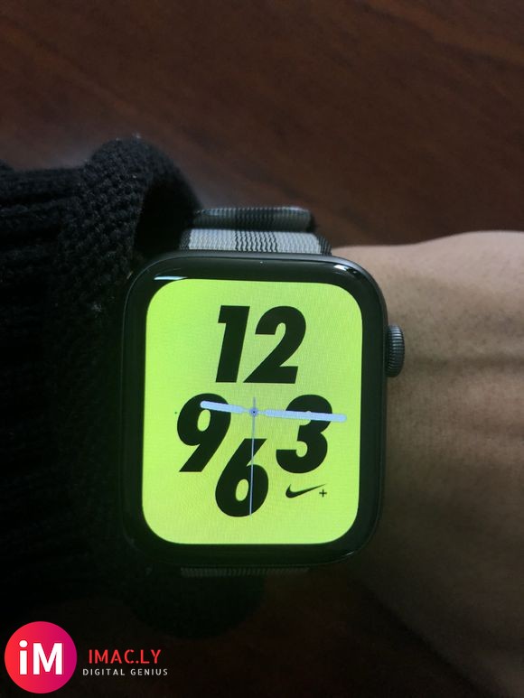 apple watch4屏幕问题-1.jpg