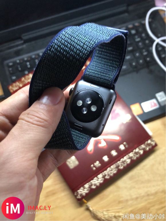 Apple Watch 第一代 换了第四代AW所以要出了手上-1.jpg