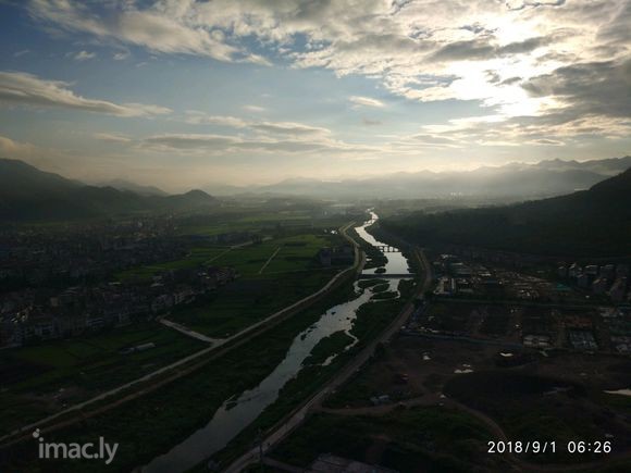 空中的八面山,上帝的视角。有喜欢摄影的朋友可以发图共同探讨-1.jpg