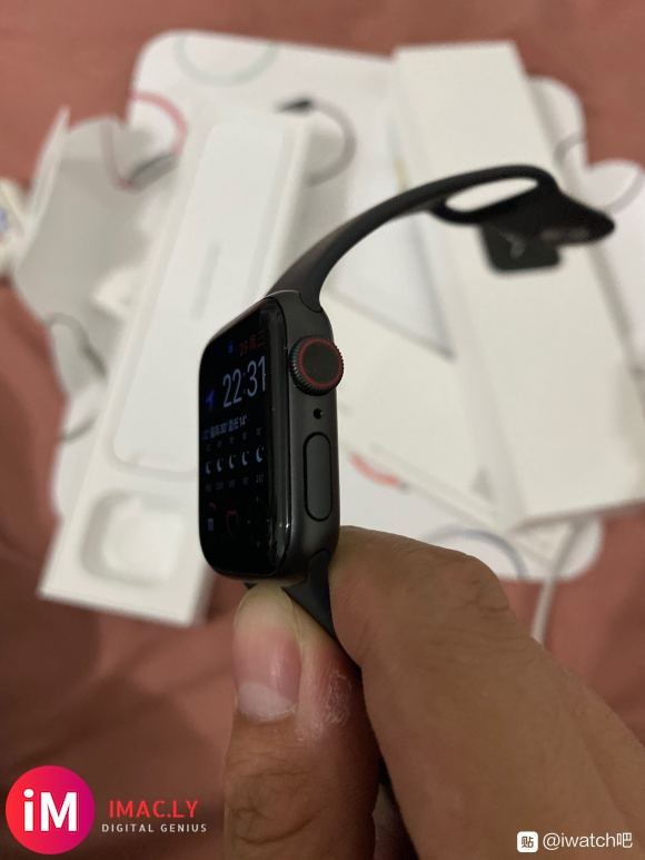 iWatch5蜂窝,买来拆开用了半天,感觉自己用不到,全新的-2.jpg