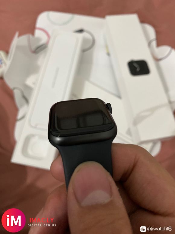 iWatch5蜂窝,买来拆开用了半天,感觉自己用不到,全新的-4.jpg