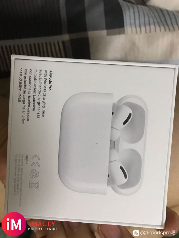 前天在苏宁入的AirPods Pro,想问一下各位耳机接缝这-3.jpg