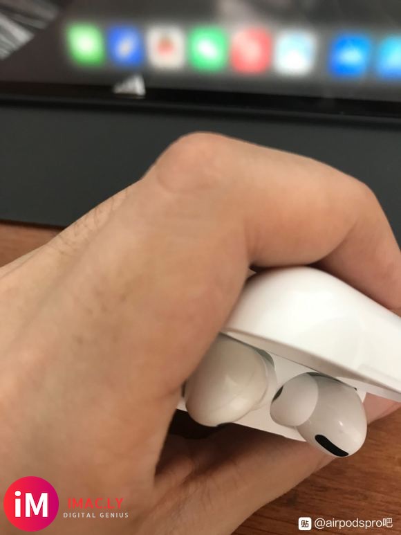 前天在苏宁入的AirPods Pro,想问一下各位耳机接缝这-4.jpg