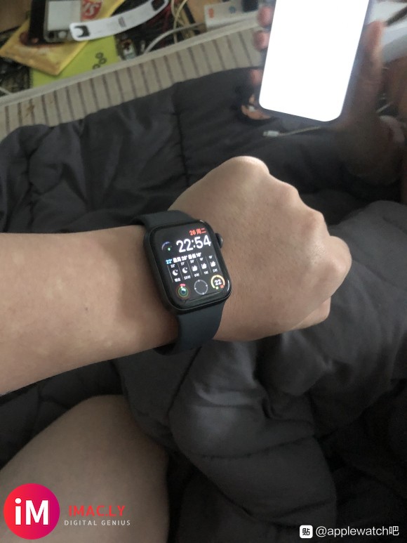 Apple Watch5 到底买40还是44啊 好纠结 白色-3.jpg