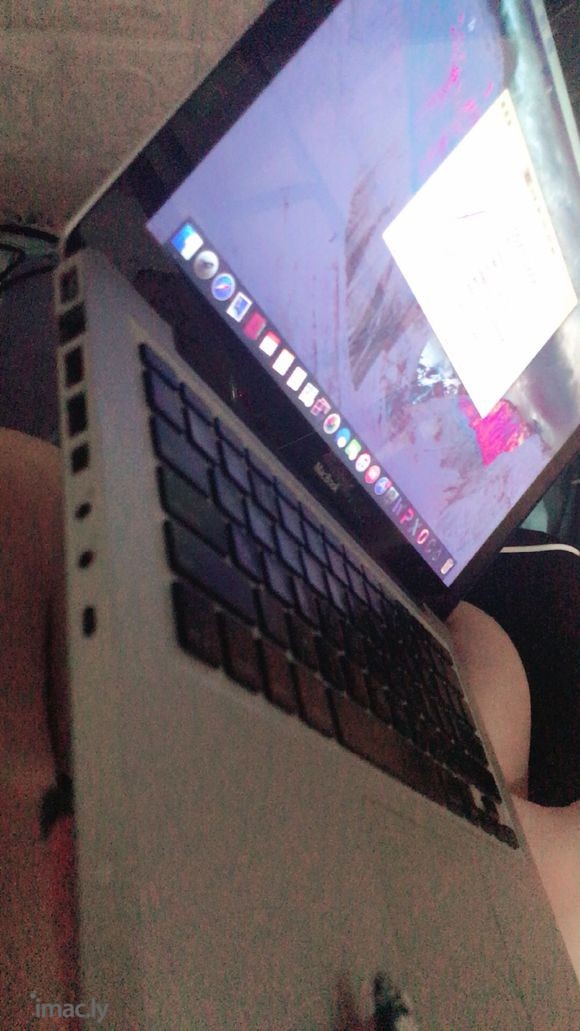 请大家看看这部Macbook 是正品与否-2.jpg