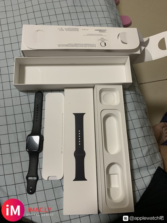 【出售】手表型号:Apple Watch series 5蜂-2.jpg