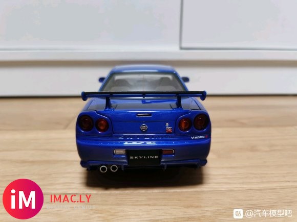 1/18 Autoart NISSAN SKYLINE GT-5.jpg