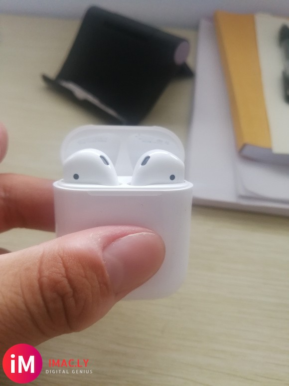 7月21号收到的airpods,有线充电,但包装盒我不小心给-2.jpg