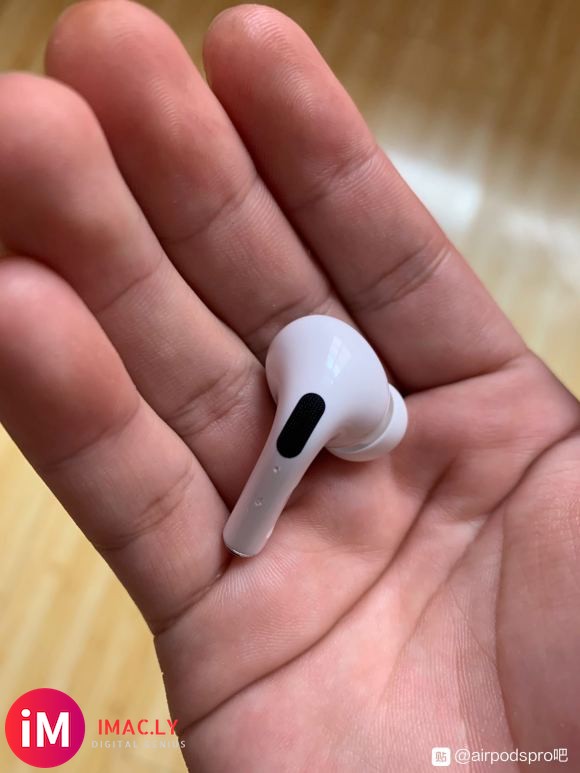 出AirPods Pro 右耳有两处磕碰 无任何功能问题 7-2.jpg