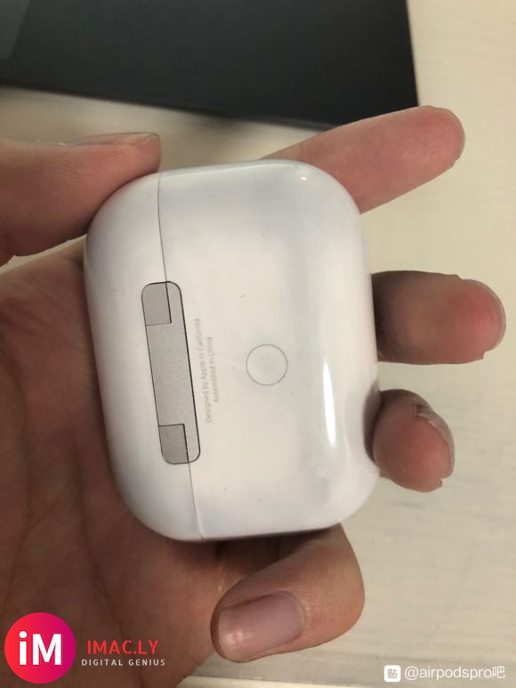 刚买来的AirPods Pro耳机盒放到口袋里,结果新裤子因-3.jpg