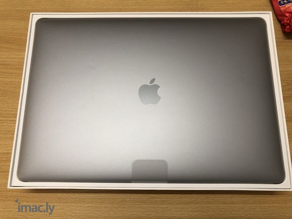 哈哈,昨天买的MacBook Pro 13''到了-2.jpg