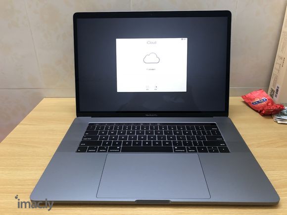 哈哈,昨天买的MacBook Pro 13''到了-1.jpg