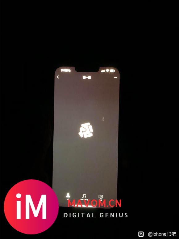 iPhone13pro屏幕下半有些许发绿-2.jpg