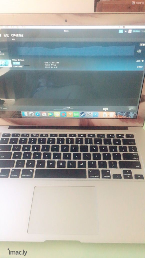 用MacBook Air 玩天际线,会炸吧-1.jpg