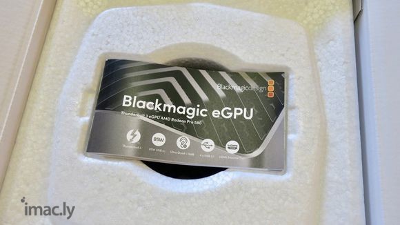 苹果BlackMagic eGPU开箱-3.jpg