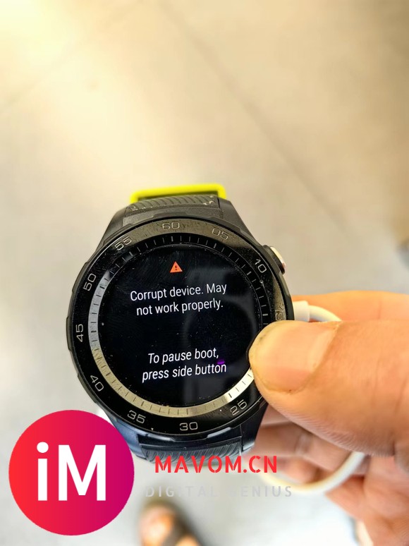 华为WATCH2 运动款启动一串英文corrupt device. may not work-1.jpg